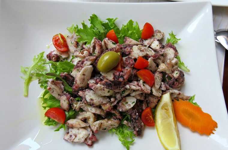 salata od hobotnice