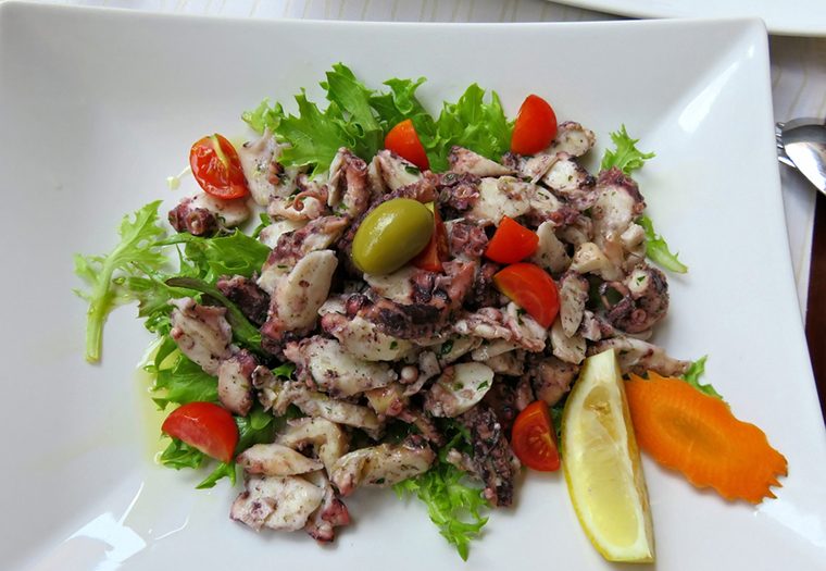 salata od hobotnice