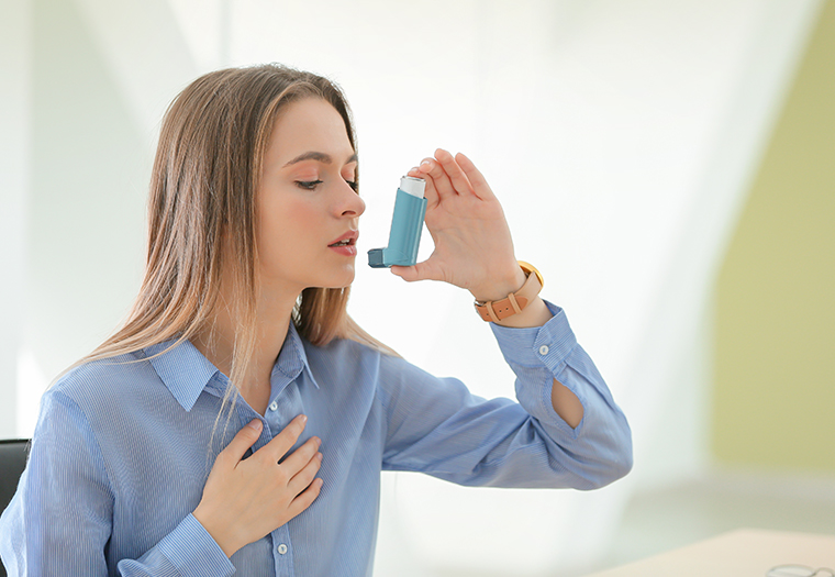 alergijski rinitis astma proljece alergije simptomi