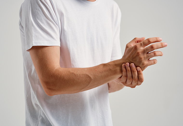 kako otkloniti bol u zglobu šake koji su proizvodi potrebni za zglobove protiv bolova