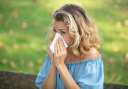 sezonske alergije - ambrozija i simptomi