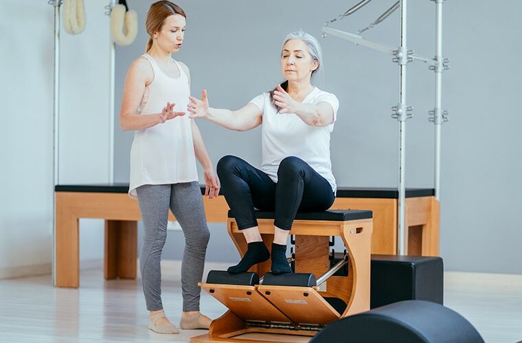 fitness tjelovjezba vjezbe na stolici za seniore