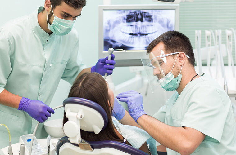 apikotomija-resekcija vrška korijena zuba
